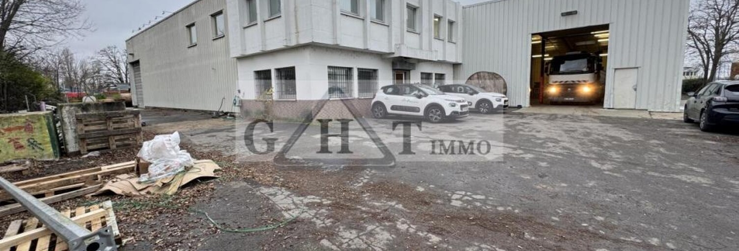 Local industriel  1680 m² à louer à Valenton (94460)