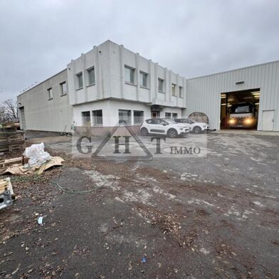 Local industriel  12800 €