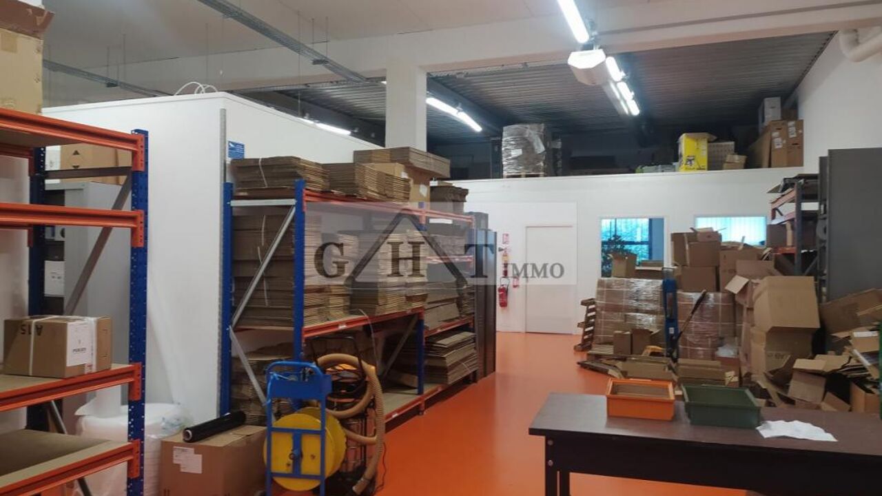 local industriel  pièces 1150 m2 à vendre à Croissy-Beaubourg (77183)