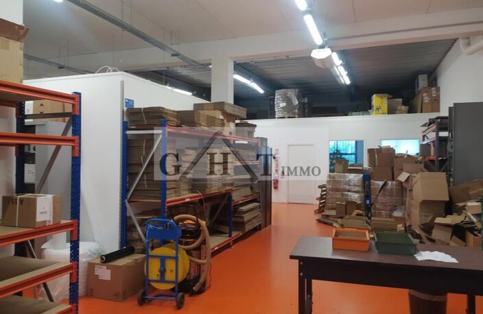 660 M² entrepot bureaux à vendre à croissy beaubourg — photo 2