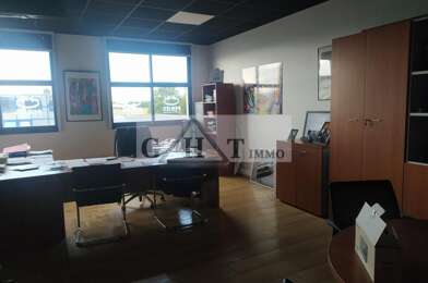 Local industriel  1160000 €