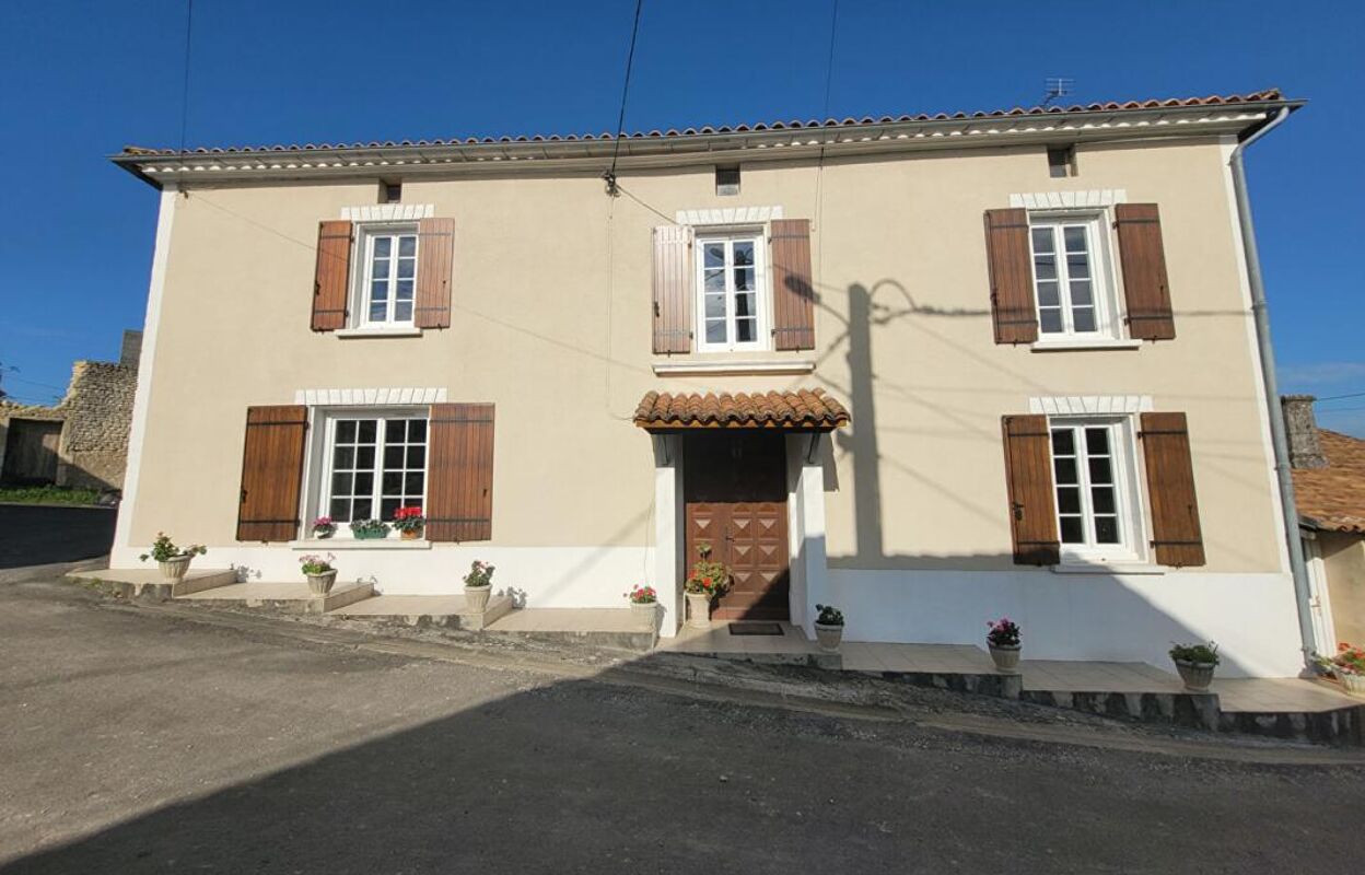 maison 5 pièces 177 m2 à vendre à Genac-Bignac (16170)