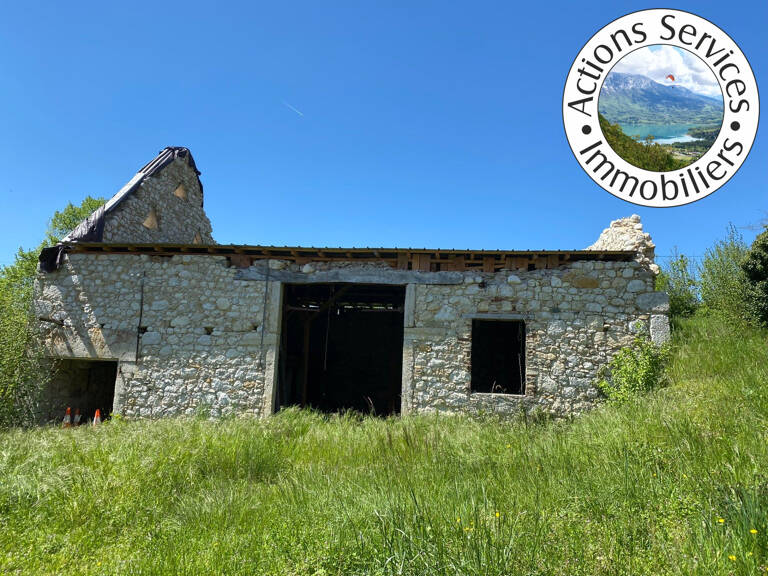 GRANGE EN PIERRE EN RUINE A RECONSTRUIRE — photo 1