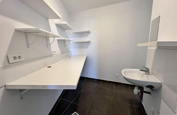Local - 41m² - Bastia — photo 4