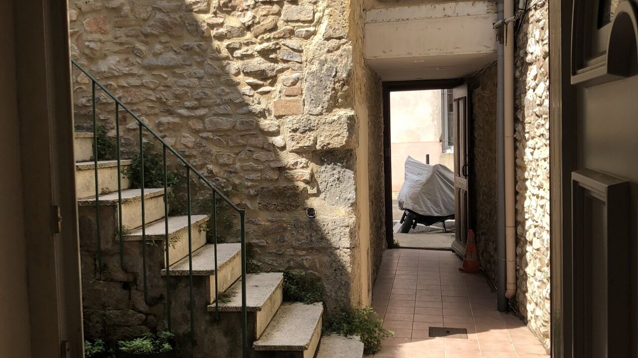 immeuble  pièces 95 m2 à vendre à Nîmes (30900)