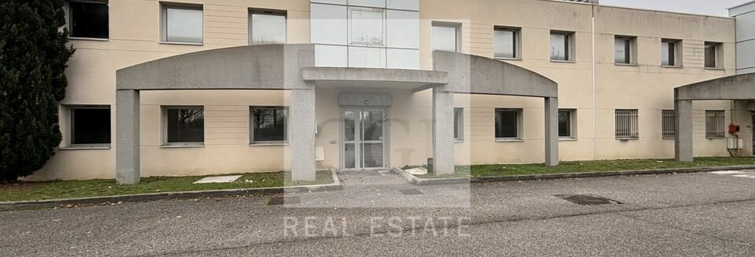 Commerce  500 m² à louer à Saint-Priest (69800)