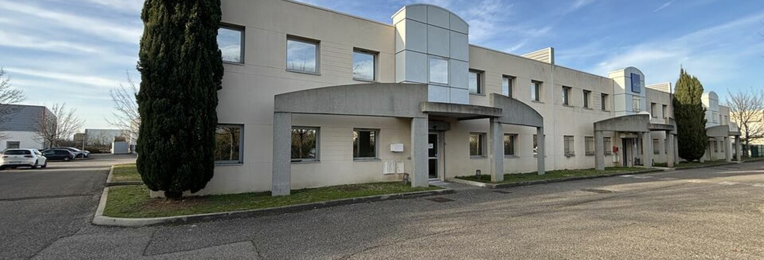 Commerce  500 m² à louer à Saint-Priest (69800)