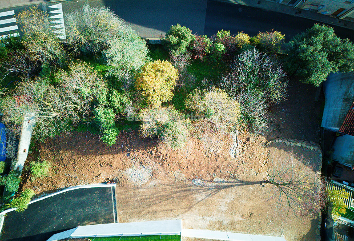 Terrain à vendre à Carnoules pour 2 ou 3 maisons - Référence ... — photo 1