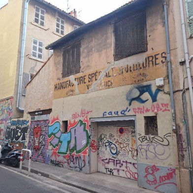 Immeuble  305000 €