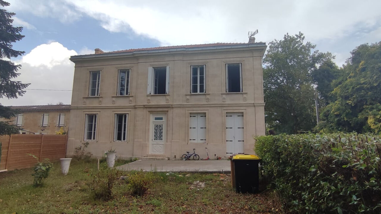 maison 11 pièces 250 m2 à vendre à Blaye (33390)