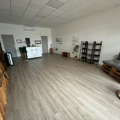 Commerce 2 pièces 582 €