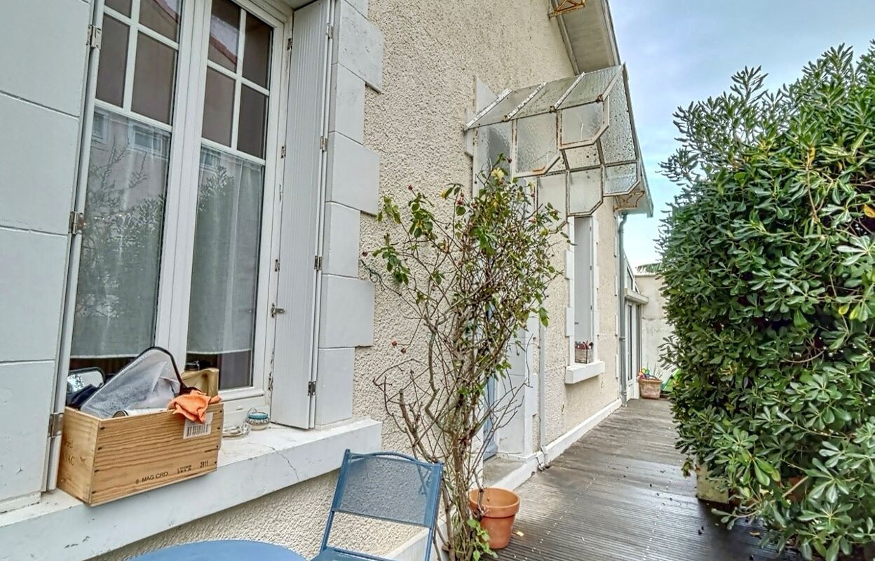 maison 5 pièces 121 m2 à vendre à La Rochelle (17000)