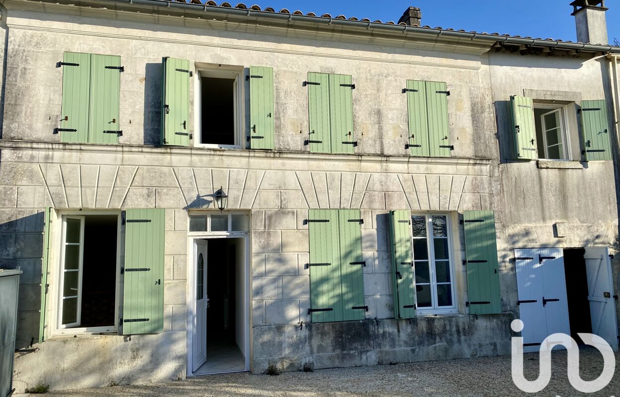 maison 5 pièces 143 m2 à vendre à Saint-Savinien (17350)