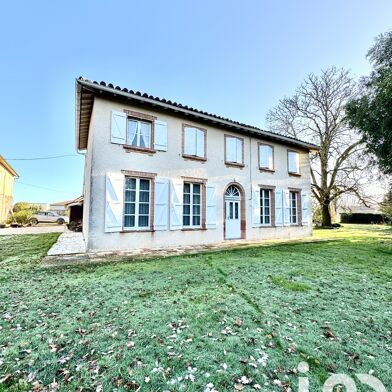 Maison 7 pièces 230 m²