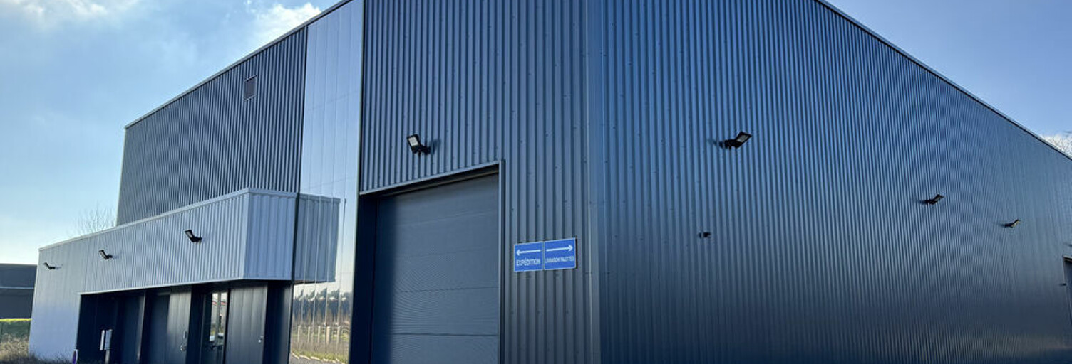 Commerce  903 m² à louer à Cinq-Mars-la-Pile (37130)