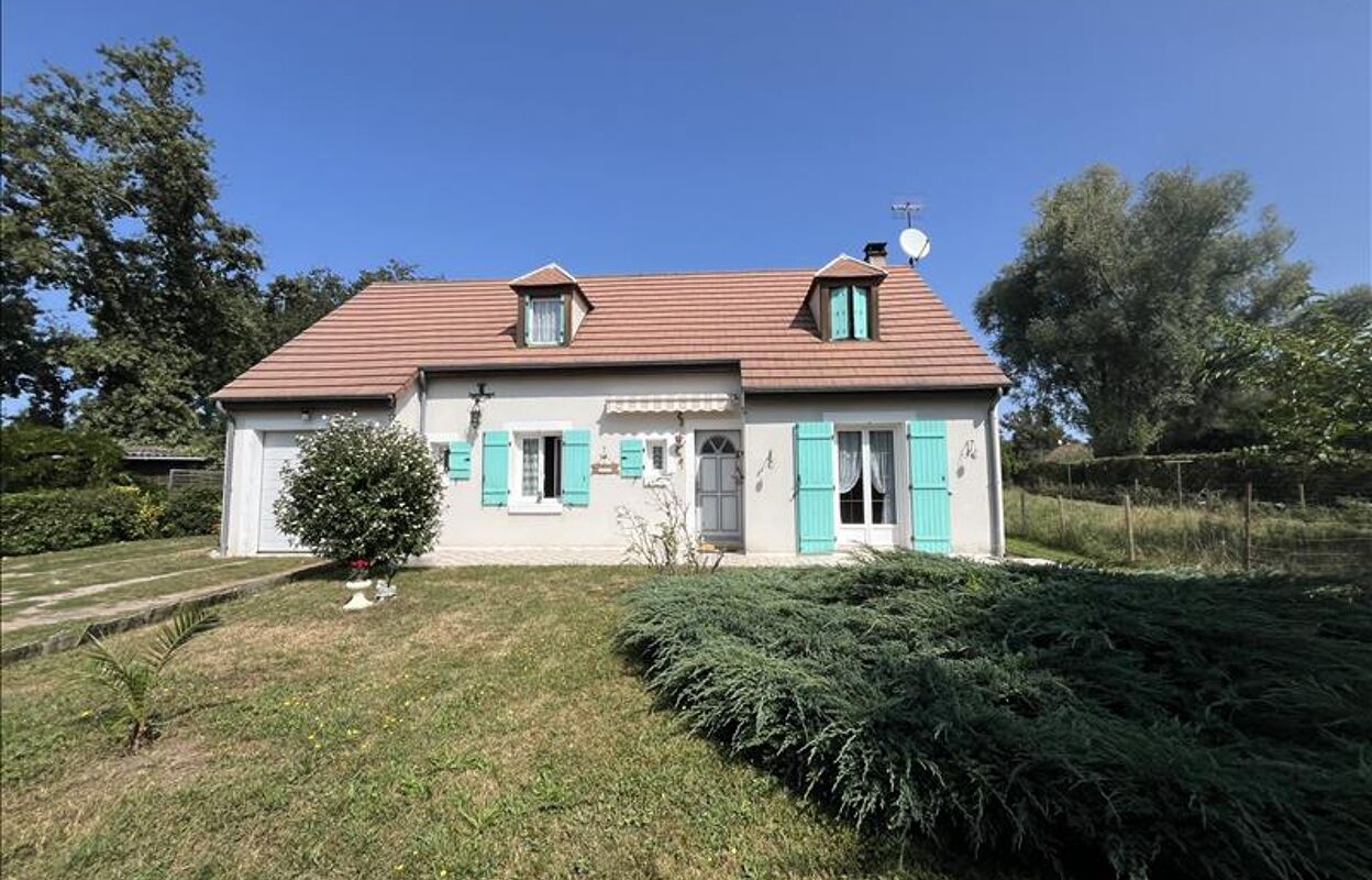 maison 5 pièces 122 m2 à vendre à Saint-Amand-Montrond (18200)