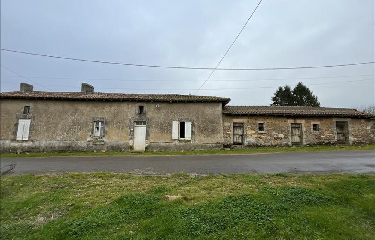 maison 4 pièces 157 m2 à vendre à Montbron (16220)