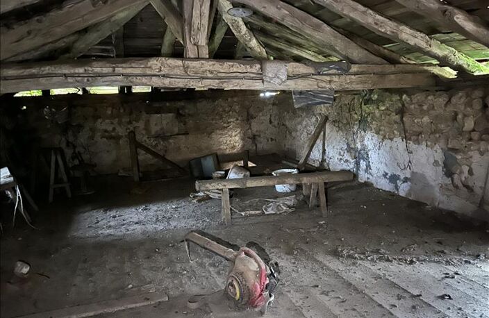 Maison en pierre de 4 pièces principales — photo 2