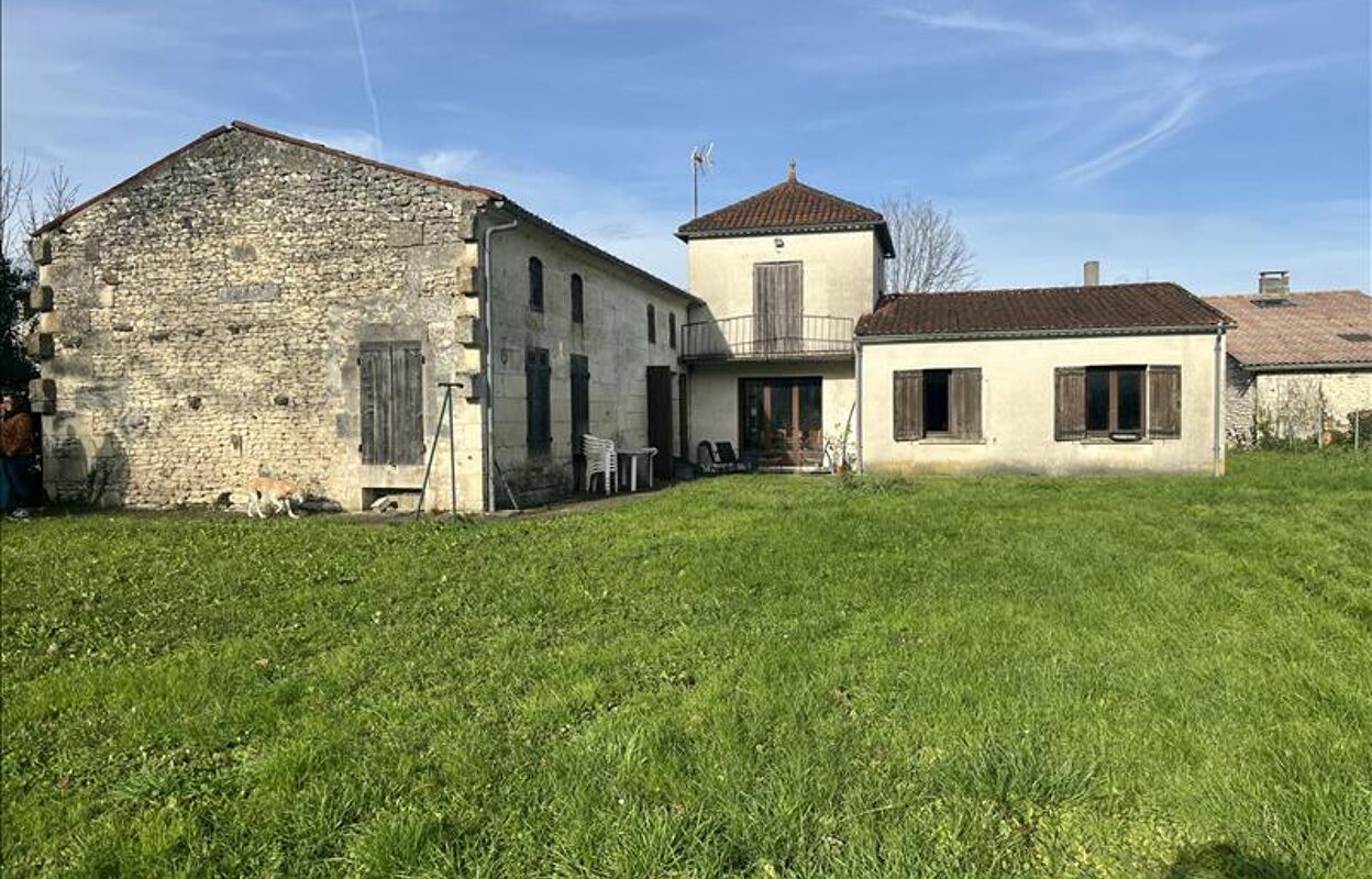 maison 5 pièces 166 m2 à vendre à Saint-Sever-de-Saintonge (17800)