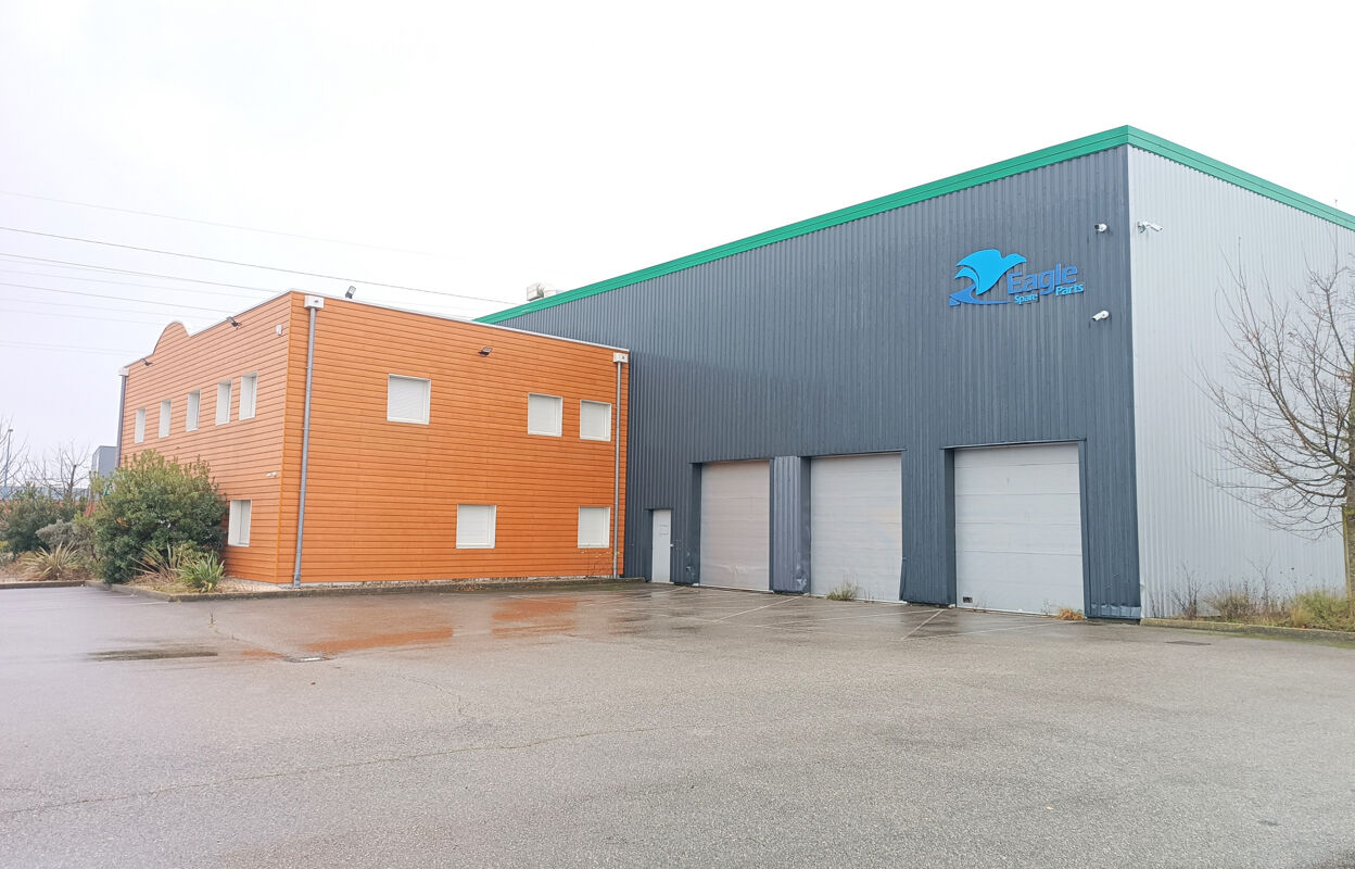 commerce  pièces 3270 m2 à vendre à Châteauneuf-sur-Isère (26300)