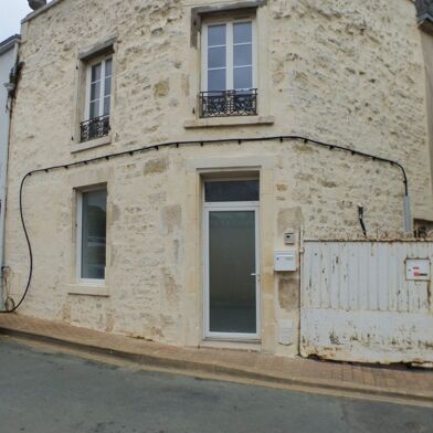 Commerce 3 pièces 600 €