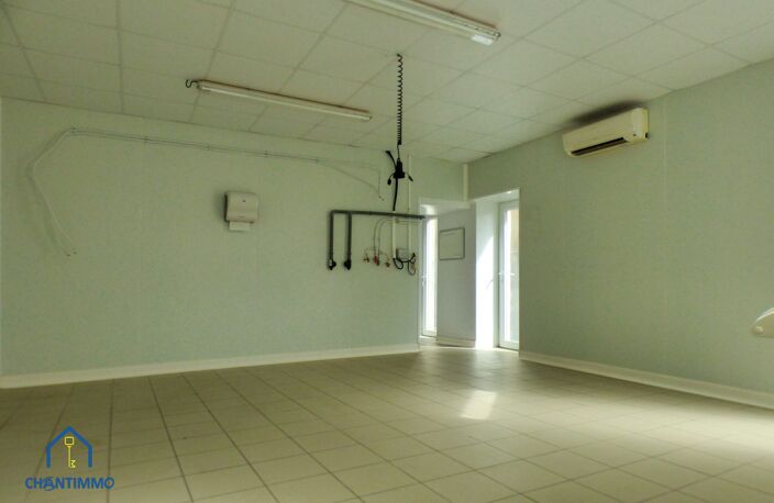 Immobilier Professionnel à louer Chantonnay — photo 2