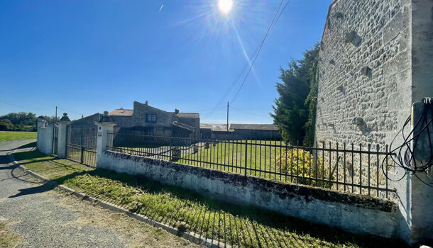 Villa / Maison 6 pièces  à vendre Saint-Savinien 17350