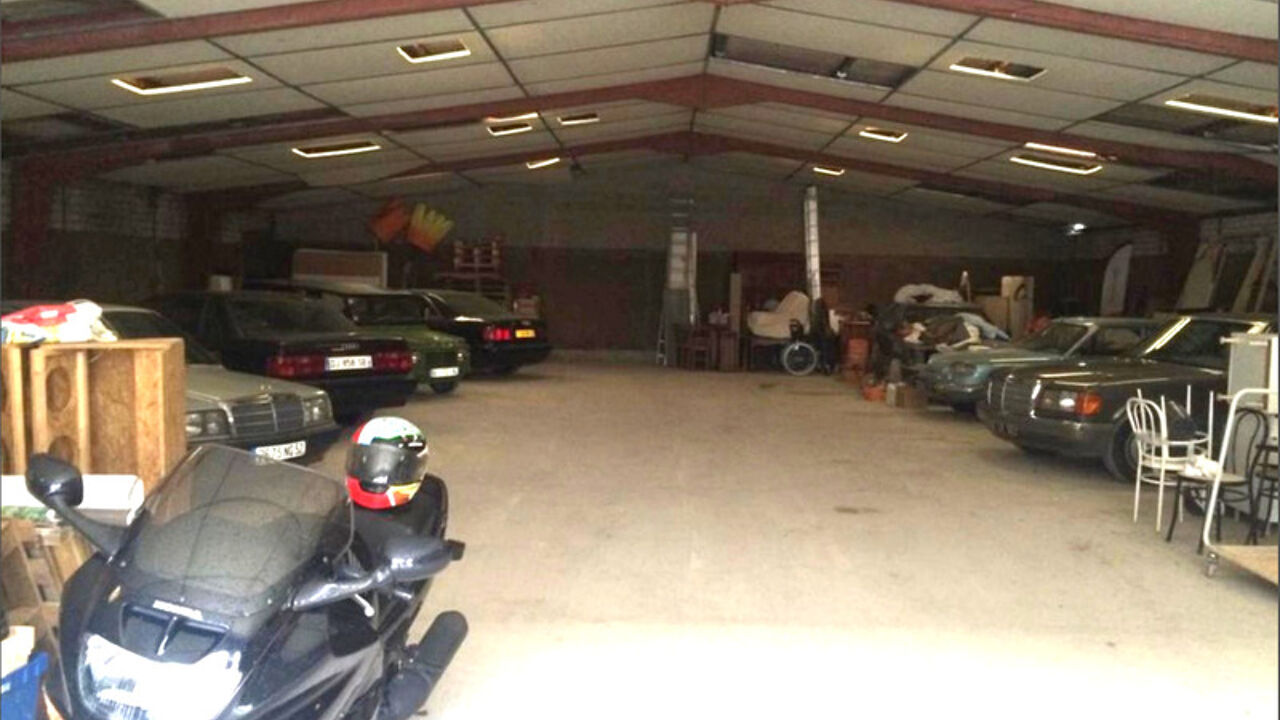 garage  pièces 380 m2 à vendre à Chaumont (52000)