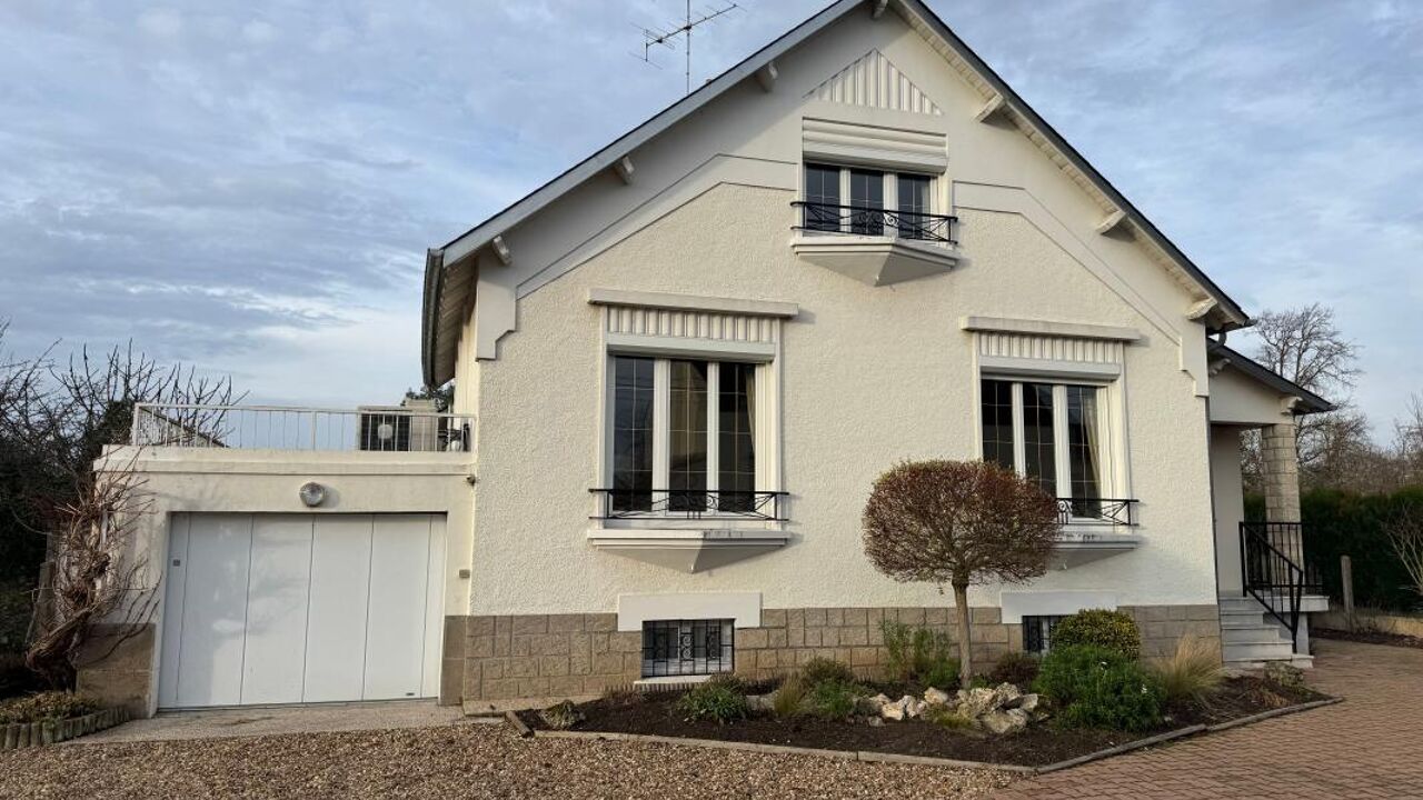 maison 6 pièces 160 m2 à vendre à Saint-Hilaire-Saint-Mesmin (45160)