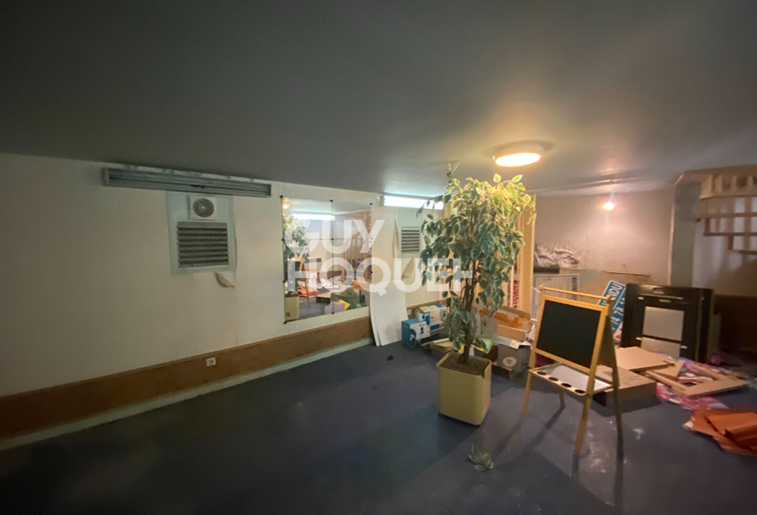 A Vendre - Local Commercial  70m² - VIENNE CENTRE VILLE / Pro... — photo 1
