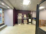 A Vendre - Local Commercial  70m² - VIENNE CENTRE VILLE / Pro... — photo 4
