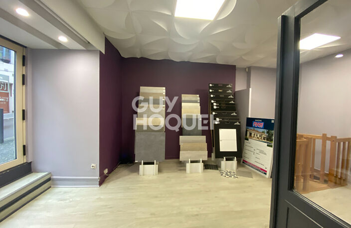 A Vendre - Local Commercial  70m² - VIENNE CENTRE VILLE / Pro... — photo 4