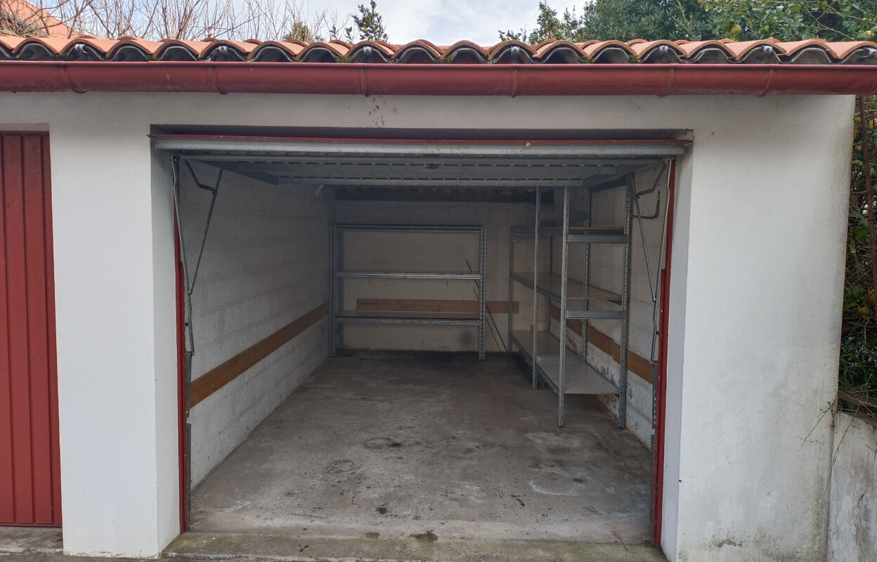 garage  pièces 15 m2 à vendre à Hendaye (64700)