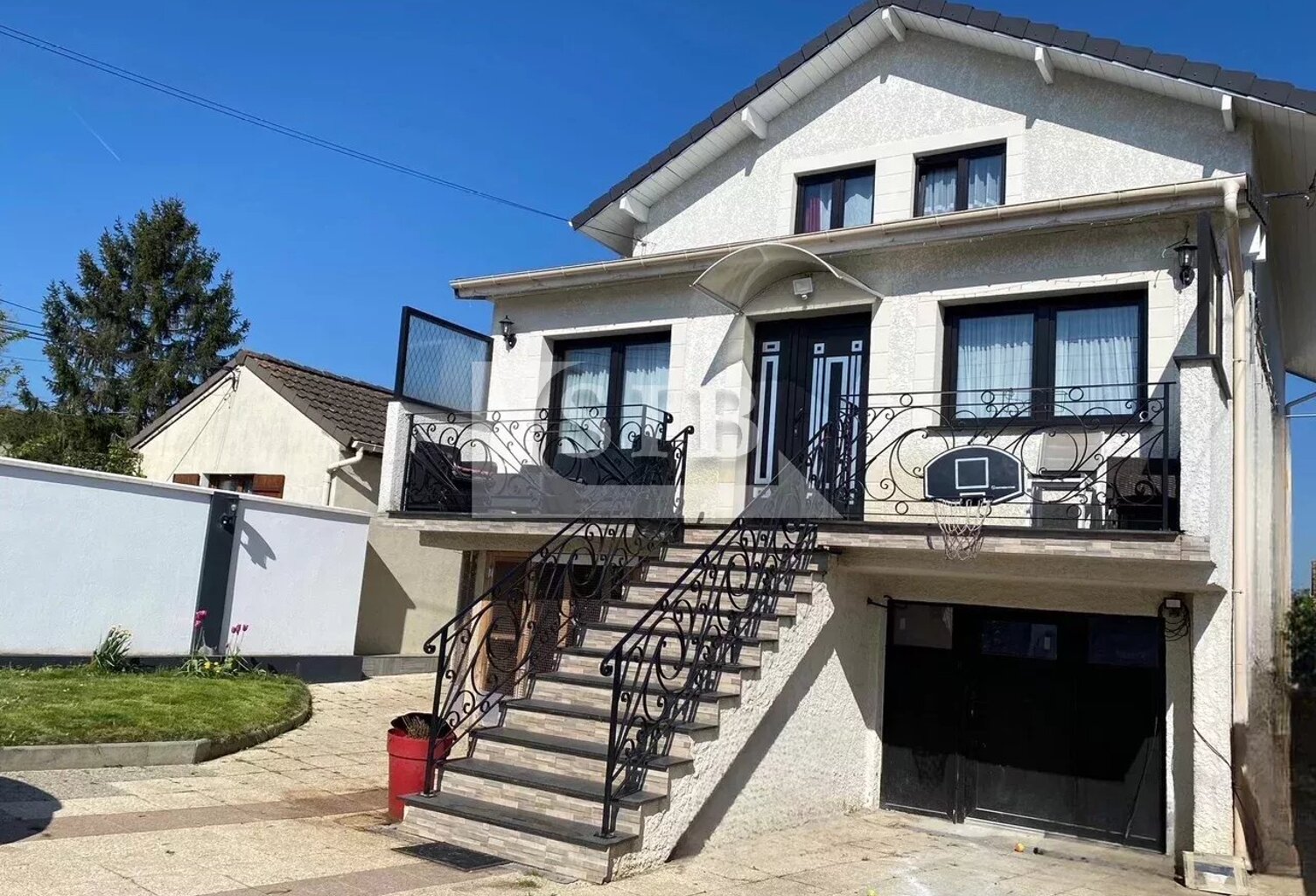 Maison 6 pièces — photo 1