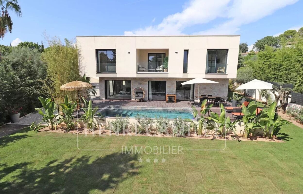 maison 7 pièces 240 m2 à vendre à Mougins (06250)