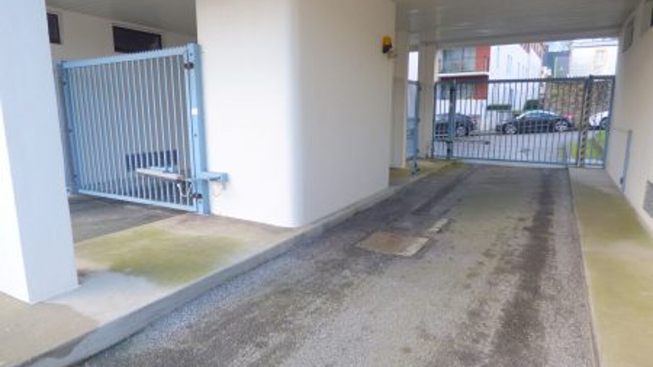 garage  pièces 16 m2 à vendre à Brest (29200)