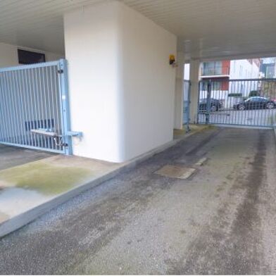 Parking 16 m²