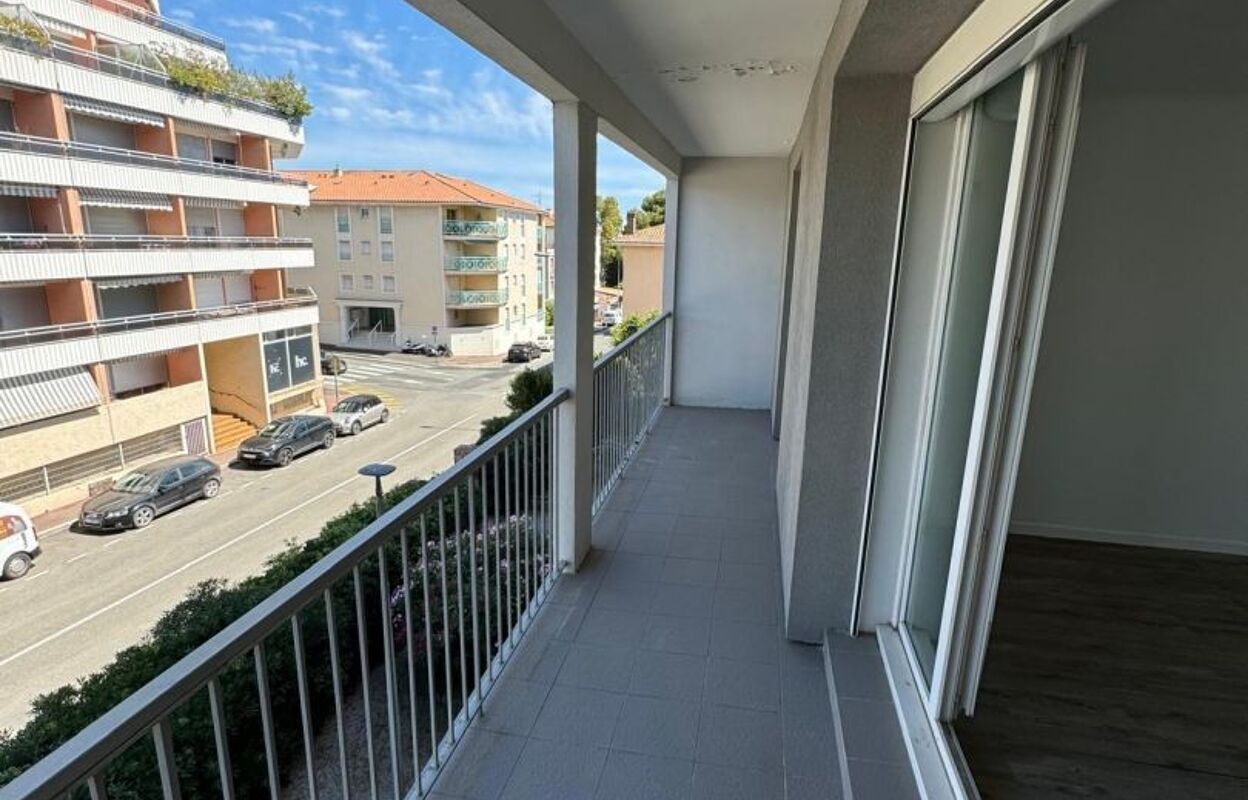 appartement 4 pièces 74 m2 à louer à Saint-Raphaël (83530)