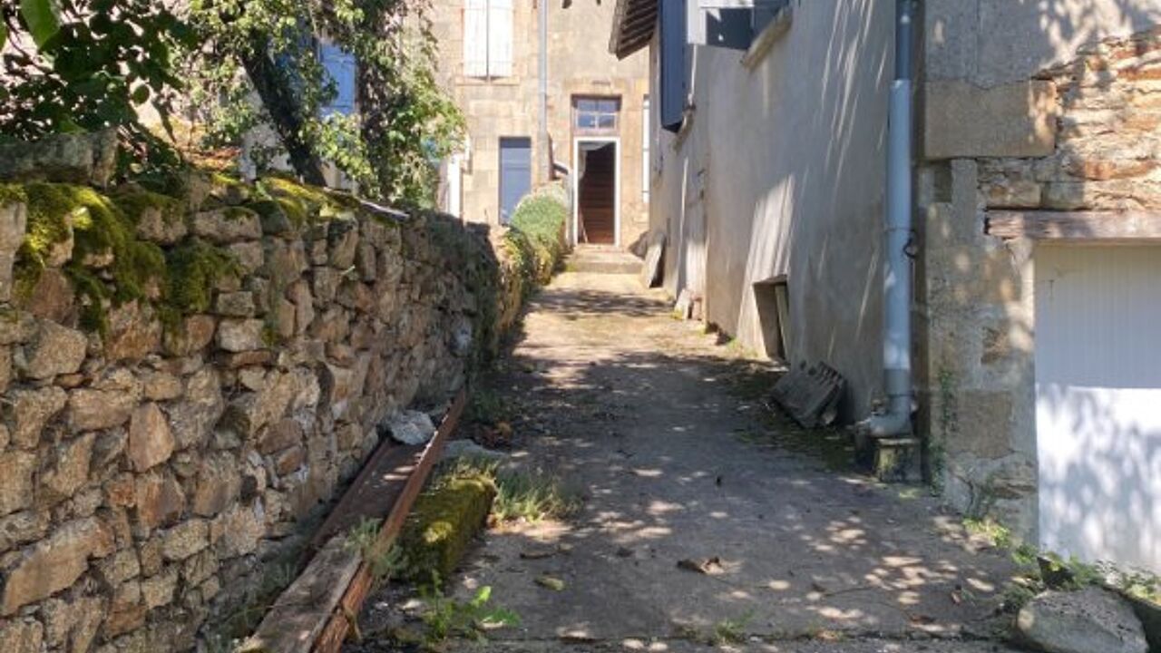 immeuble  pièces 270 m2 à vendre à Bourganeuf (23400)