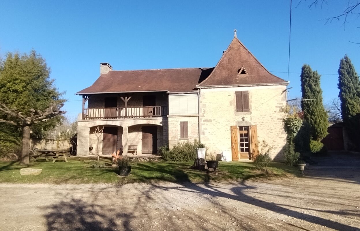 maison 7 pièces 210 m2 à vendre à Prats-du-Périgord (24550)