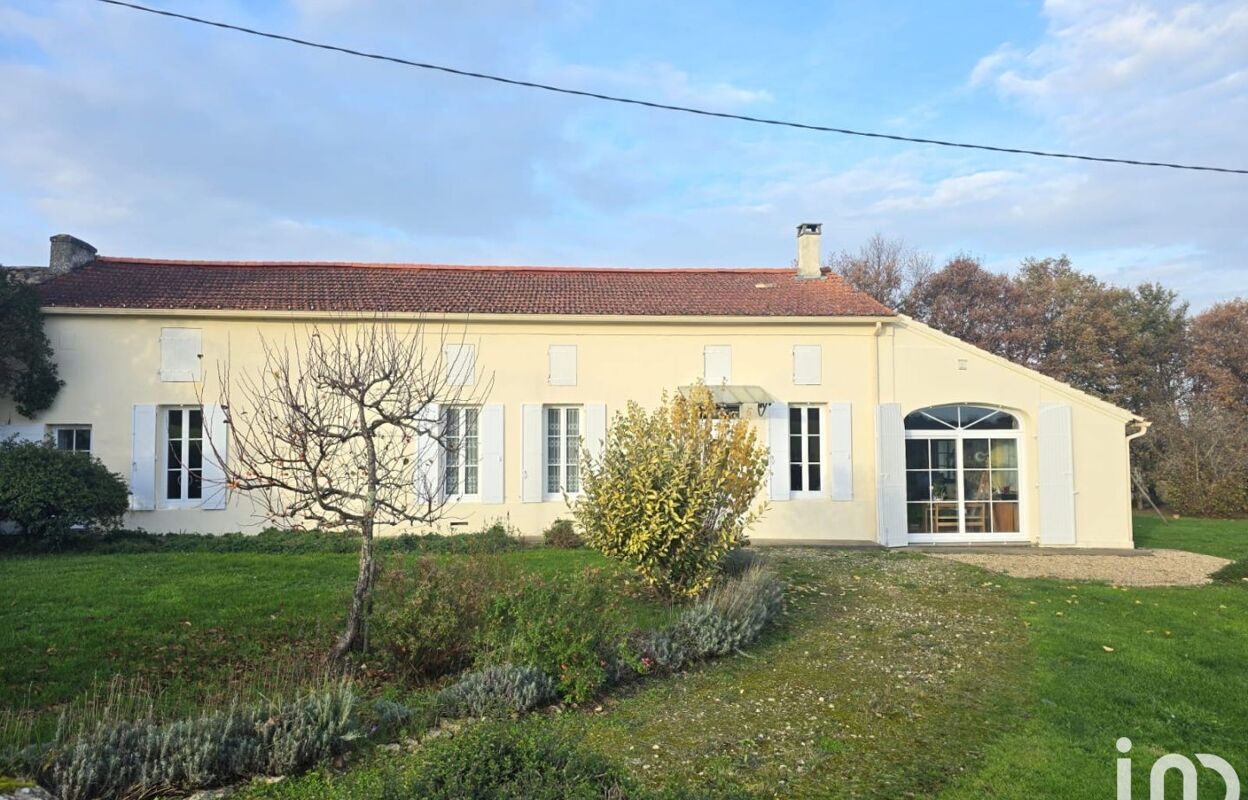 maison 6 pièces 188 m2 à vendre à Saint-Bonnet-sur-Gironde (17150)