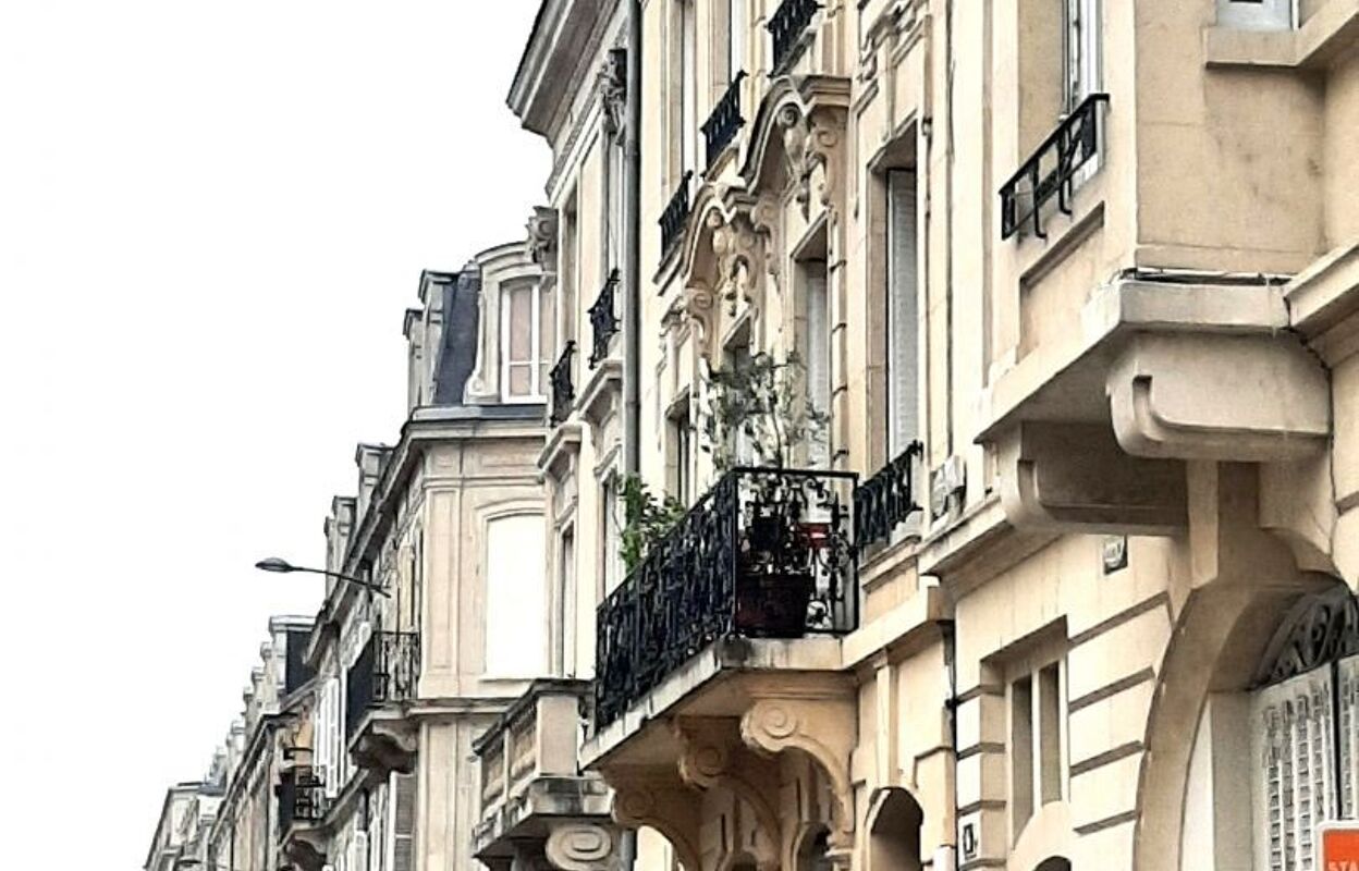 bureau  pièces 94 m2 à louer à Reims (51100)