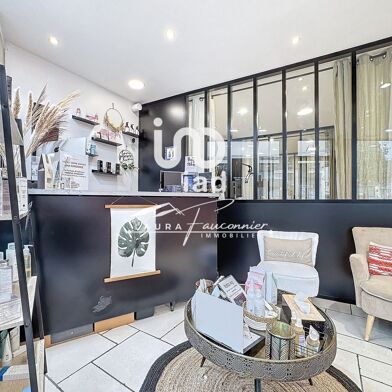 Commerce  154000 €