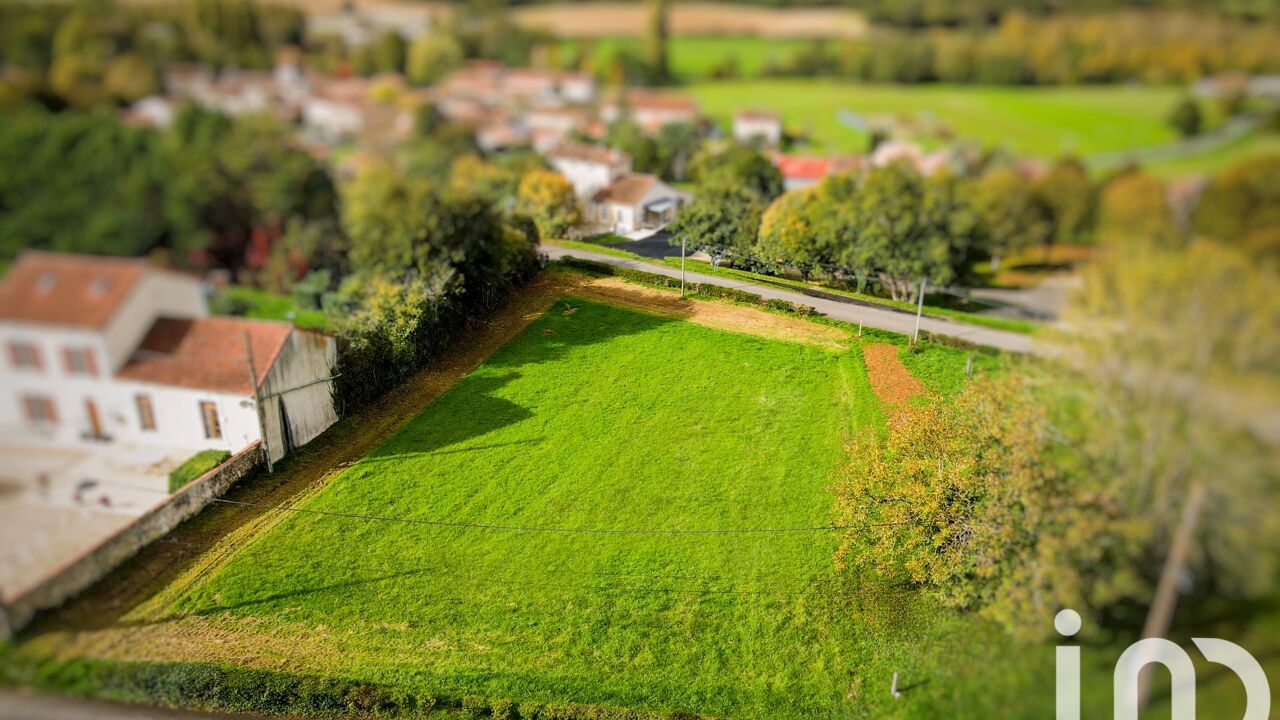 terrain  pièces 1880 m2 à vendre à Poursac (16700)