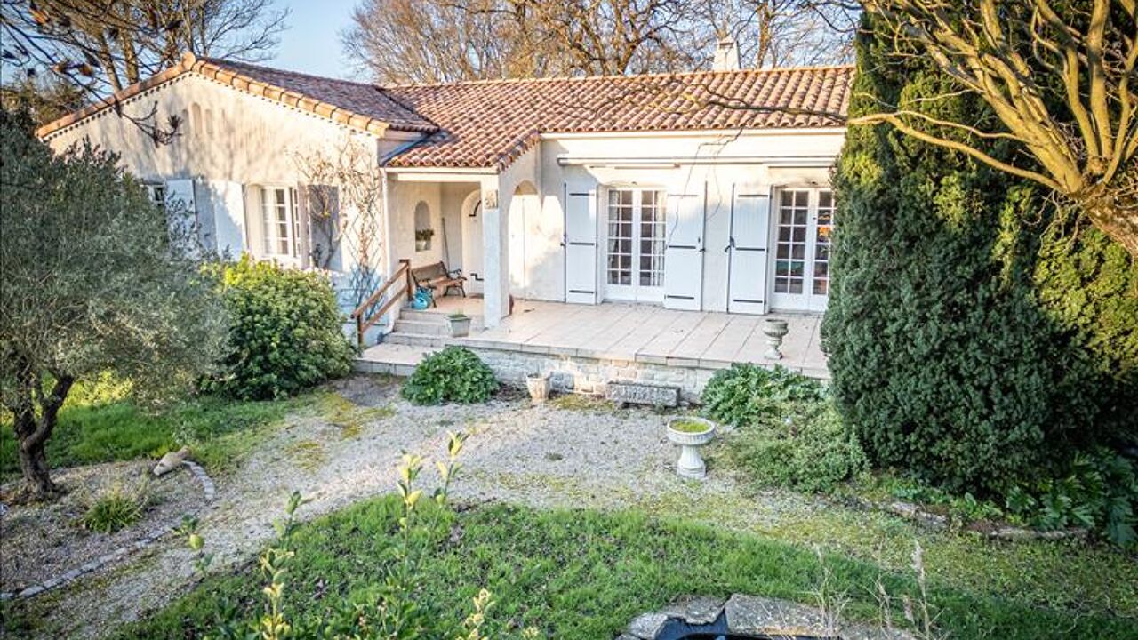 maison 10 pièces 182 m2 à vendre à Surgères (17700)