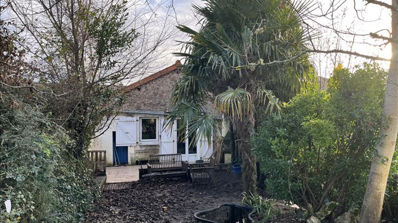 maison 6 pièces 130 m2 à vendre à Chabanais (16150)