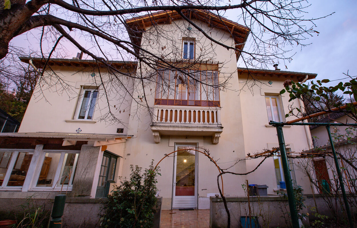 maison 9 pièces 204 m2 à vendre à Valence (26000)