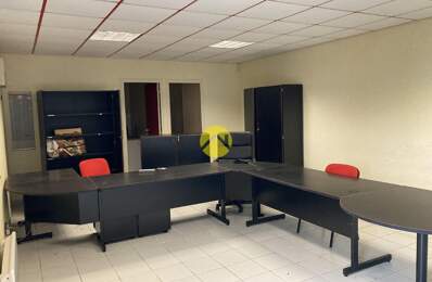 LOCAL AVEC BUREAU  SUR AVORD — photo du bien