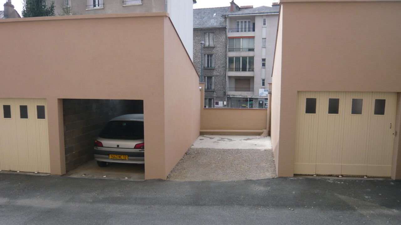 garage  pièces  m2 à louer à Rodez (12000)