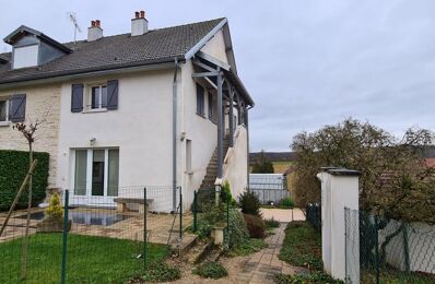 location appartement 770 € CC /mois à proximité de Serre-les-Moulières (39700)